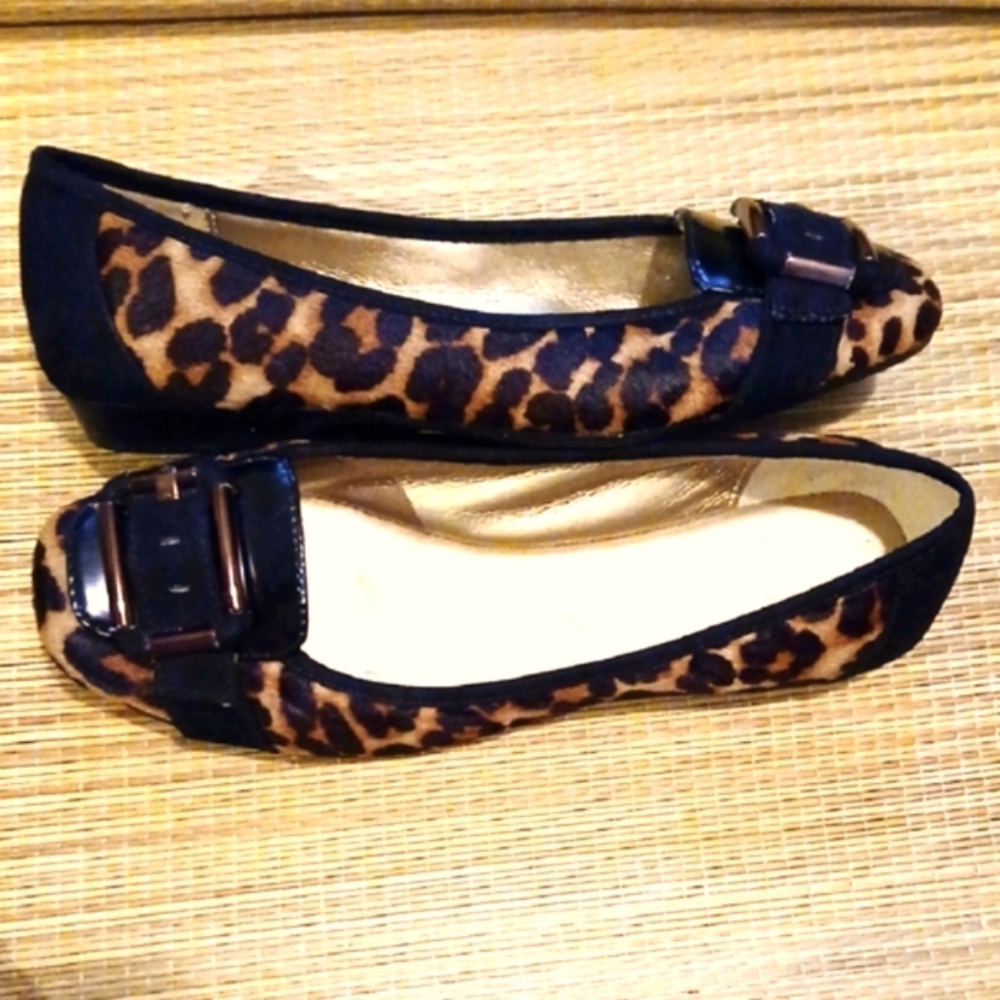 Anne Klein Iflex Animal Print Loafers With BUCKLE Size 6 Just Like New